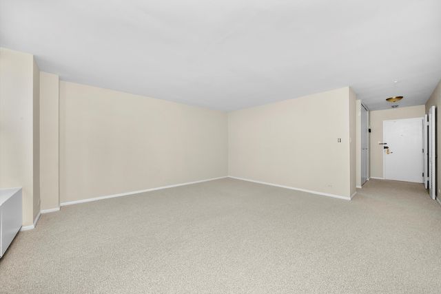 777 N Michigan Avenue 2202, Chicago, IL 60611