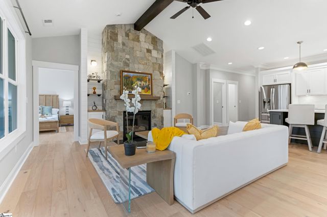 230 E Darby Road, Taylors, SC 29687