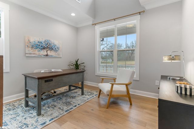 230 E Darby Road, Taylors, SC 29687