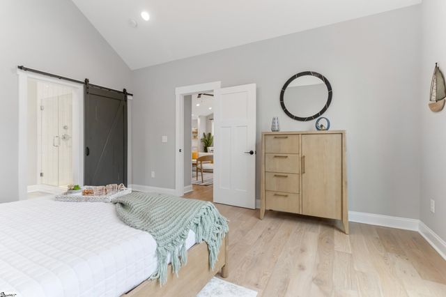 230 E Darby Road, Taylors, SC 29687