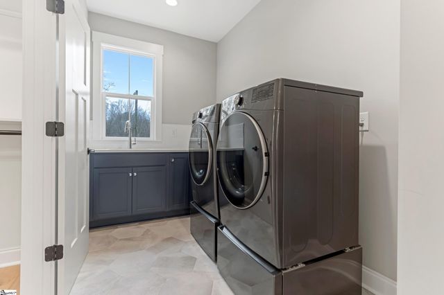 230 E Darby Road, Taylors, SC 29687