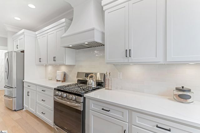 230 E Darby Road, Taylors, SC 29687