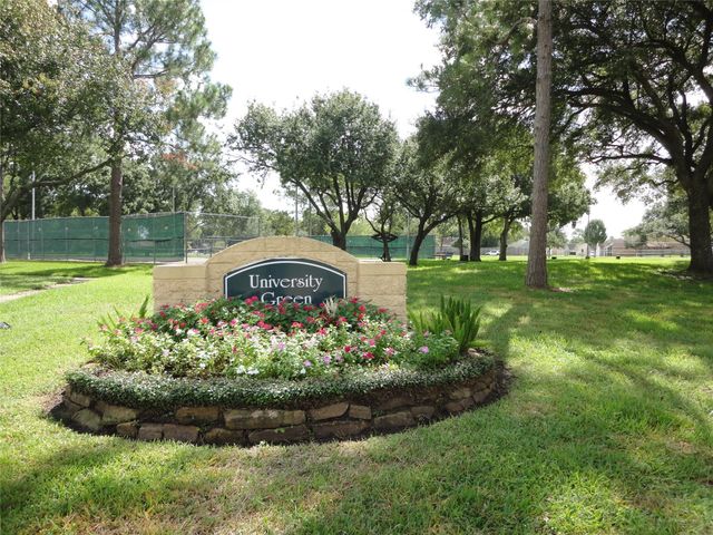 16811 Pinemoor Way, Houston, TX 77058