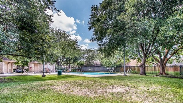 16811 Pinemoor Way, Houston, TX 77058