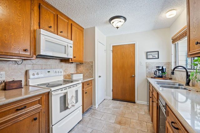 16811 Pinemoor Way, Houston, TX 77058