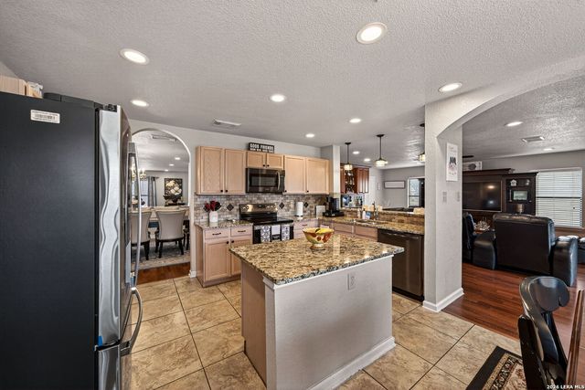 18622 Wooded Creek, San Antonio, TX 78259