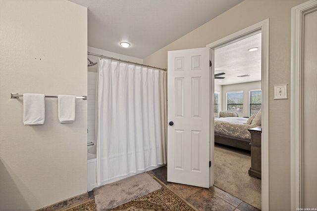 18622 Wooded Creek, San Antonio, TX 78259