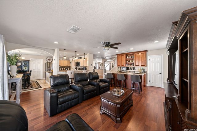 18622 Wooded Creek, San Antonio, TX 78259