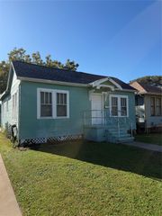 4407 Avenue S 1/2, Galveston, TX 77550