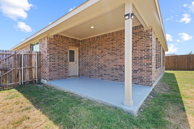 3507 Camden Creek Road, Krum, TX 76249