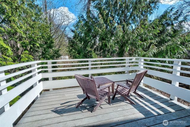 20472 137th Avenue SE, Kent, WA 98042