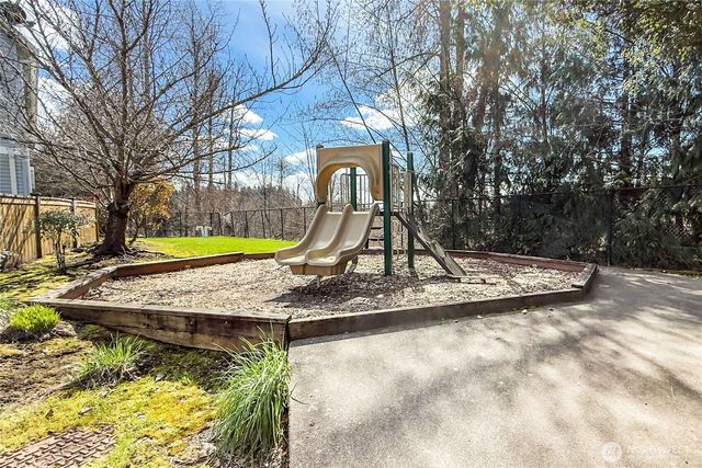 20472 137th Avenue SE, Kent, WA 98042