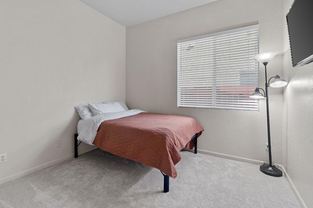 5967 Leonardo Way, Elk Grove, CA 95757