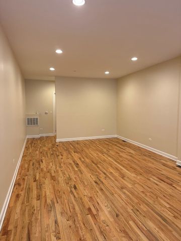 1705 Simpson Street, Evanston, IL 60201