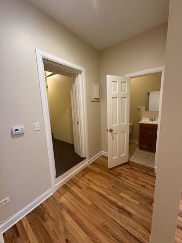 1705 Simpson Street, Evanston, IL 60201