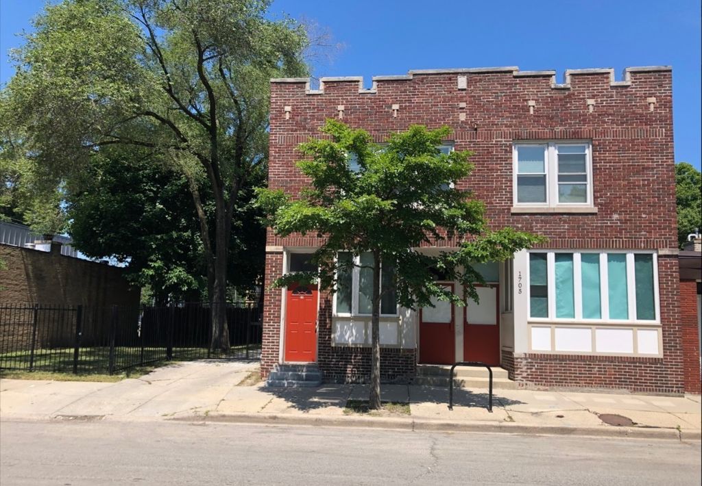 1705 Simpson Street, Evanston, IL 60201