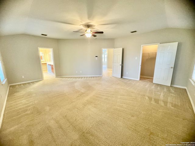 952 PERSIAN GDN, San Antonio, TX 78260