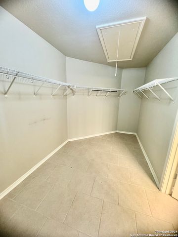 952 PERSIAN GDN, San Antonio, TX 78260