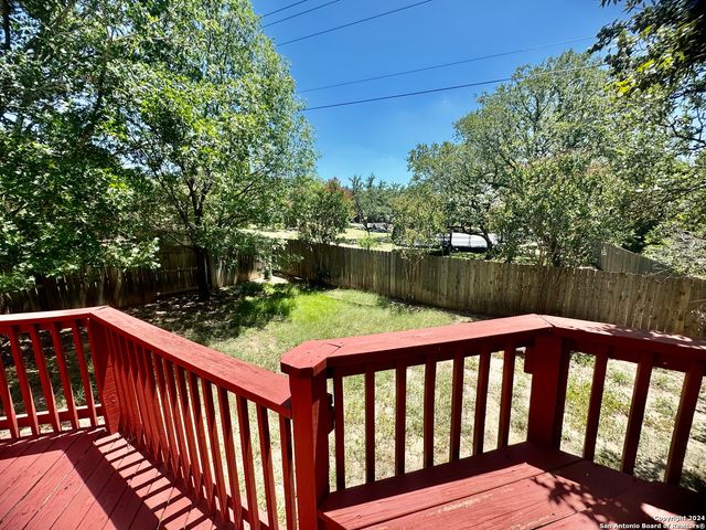 952 PERSIAN GDN, San Antonio, TX 78260