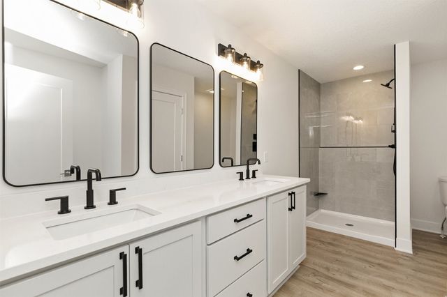 4222 132nd Street, Urbandale, IA 50323