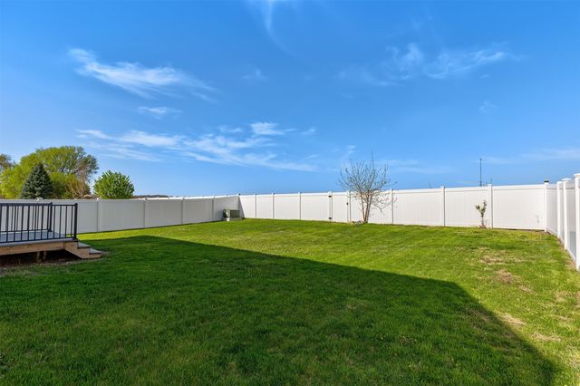 4222 132nd Street, Urbandale, IA 50323