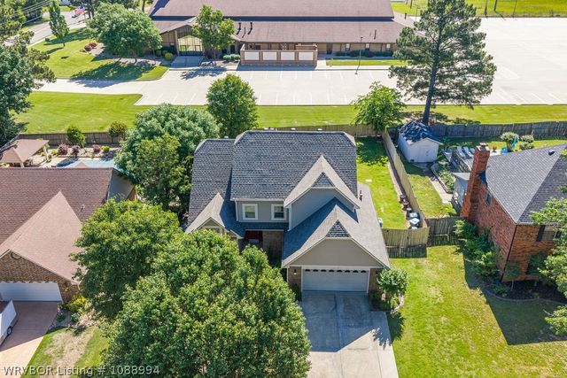 2409 S 87th Drive, Fort Smith, AR 72903