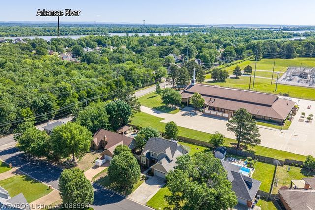 2409 S 87th Drive, Fort Smith, AR 72903