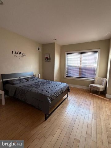 1105 WALLACE ST, Philadelphia, PA 19123