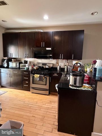 1105 WALLACE ST, Philadelphia, PA 19123