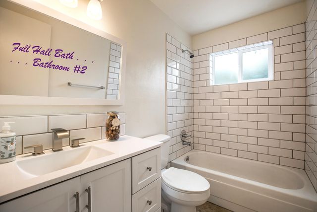 3813 Lost Tree Road SE, Rio Rancho, NM 87124