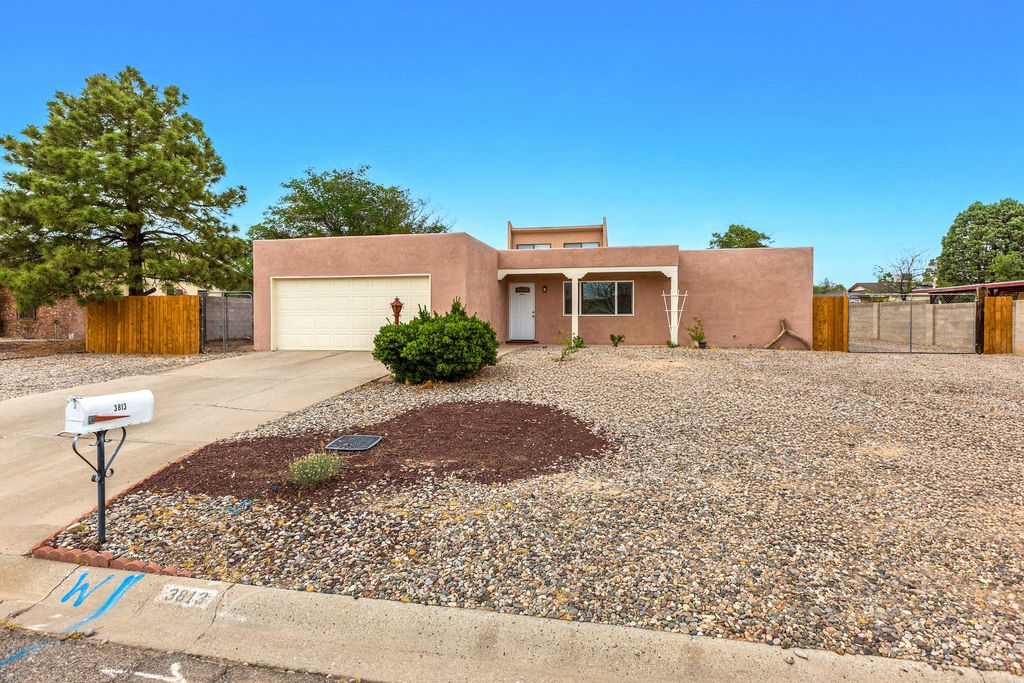 3813 Lost Tree Road SE, Rio Rancho, NM 87124