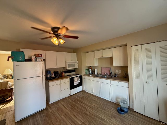 338 N Bill Street, Francesville, IN 47946