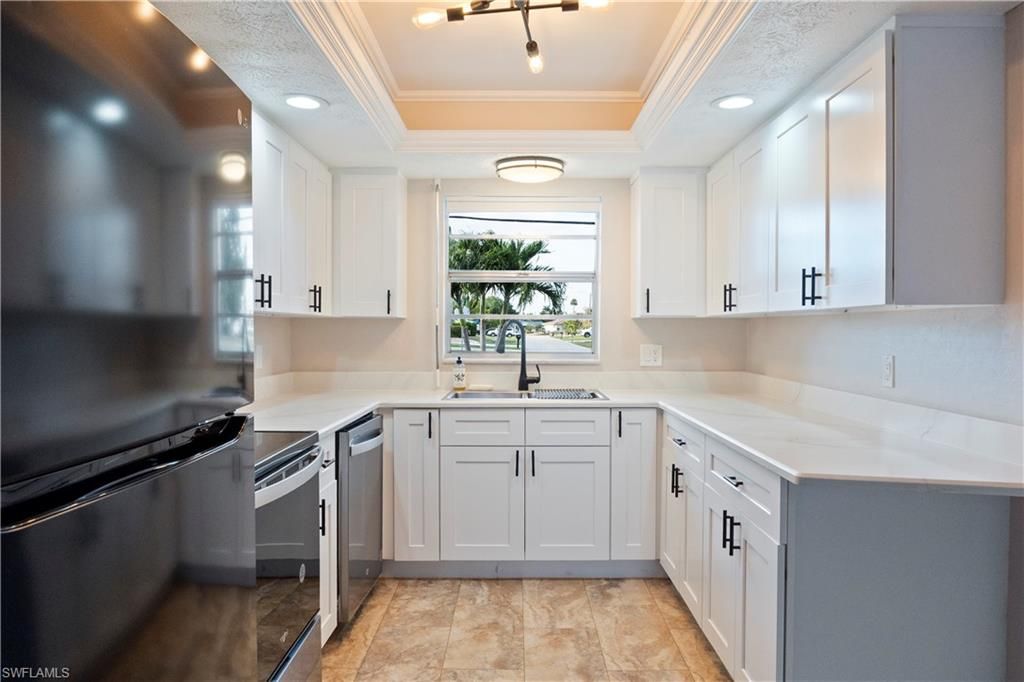 Image 14 of property listing at 834 SE 46th ST 1C, Cape Coral, FL 33904