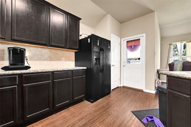 54 Rodeo Crest Drive, Manvel, TX 77578