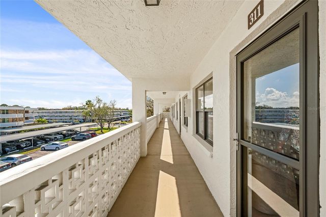 4910 BAY STREET NE 311, St Petersburg, FL 33703