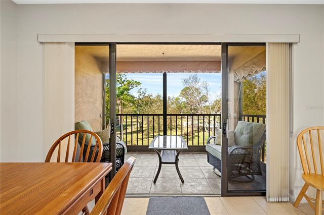 4910 BAY STREET NE 311, St Petersburg, FL 33703