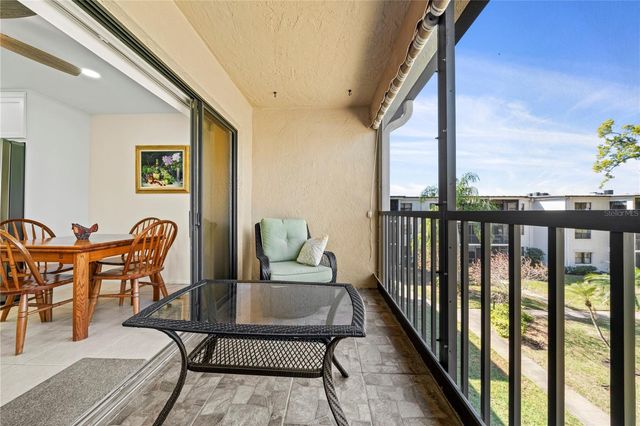 4910 BAY STREET NE 311, St Petersburg, FL 33703