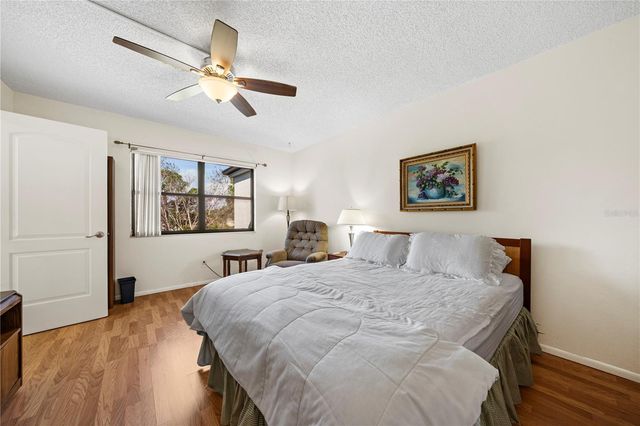 4910 BAY STREET NE 311, St Petersburg, FL 33703