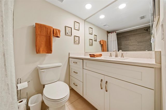 4910 BAY STREET NE 311, St Petersburg, FL 33703