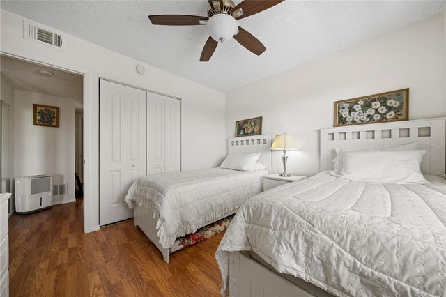 4910 BAY STREET NE 311, St Petersburg, FL 33703