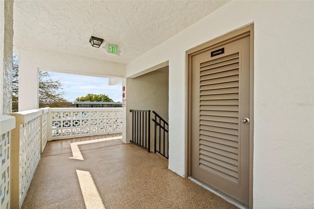 4910 BAY STREET NE 311, St Petersburg, FL 33703