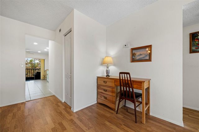 4910 BAY STREET NE 311, St Petersburg, FL 33703