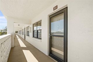 4910 BAY STREET NE 311, St Petersburg, FL 33703