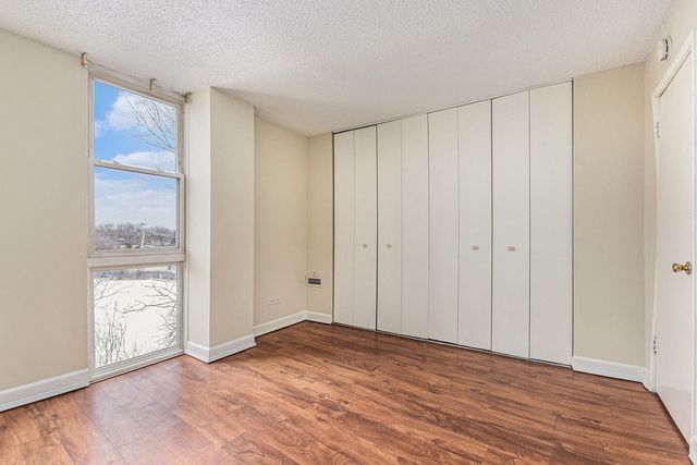 1043 S YORK Road 202, Bensenville, IL 60106