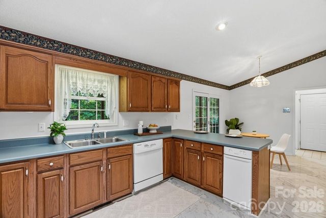 27 Red Maple Drive, Weaverville, NC 28787