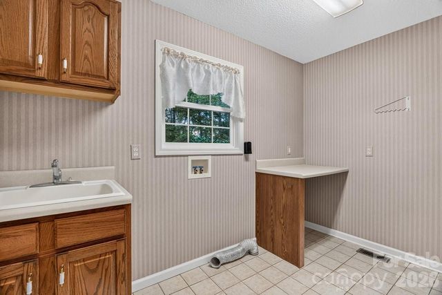 27 Red Maple Drive, Weaverville, NC 28787