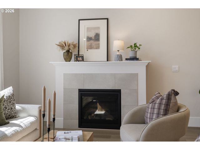 13927 Sw 165TH Ave, Tigard, OR 97223