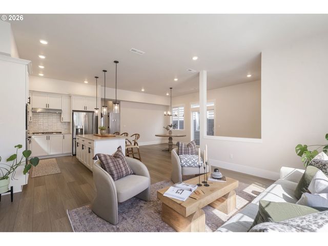 13927 Sw 165TH Ave, Tigard, OR 97223