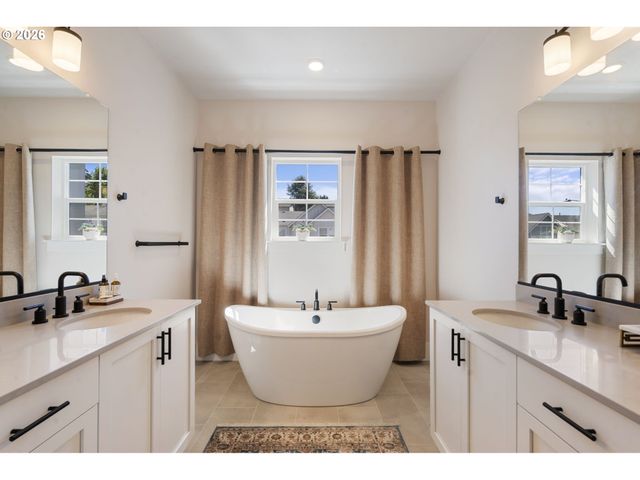 13927 Sw 165TH Ave, Tigard, OR 97223