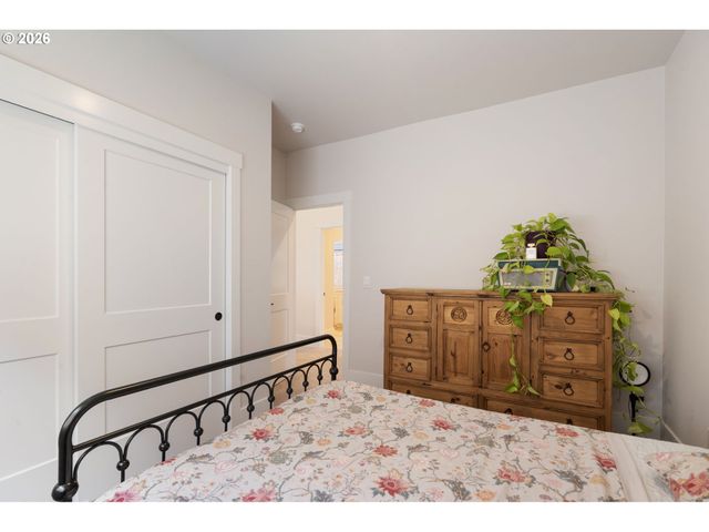13927 Sw 165TH Ave, Tigard, OR 97223